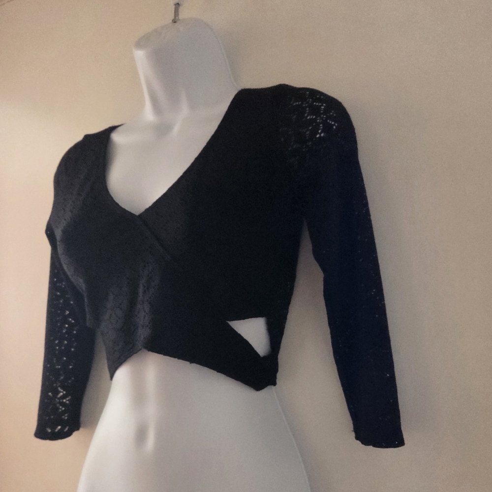 Hollister Lace Long Sleeve Crop Top With Cutouts Size Small